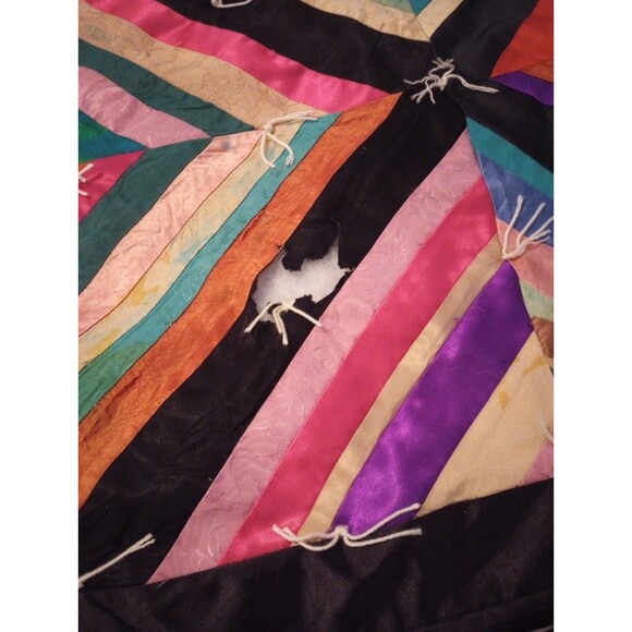 Vintage Patchwork Quilt Satin Velvet Diamonds 90s Signed PHOTOS Cond. 80" X 100" - Picture 11 of 13